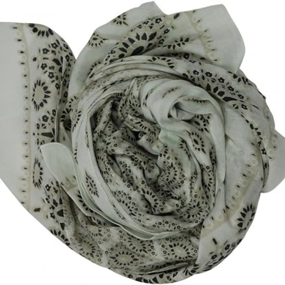 Hat Attack White Printed Diamond Sarong Scarf NEW SEALED - Picture 4 of 5